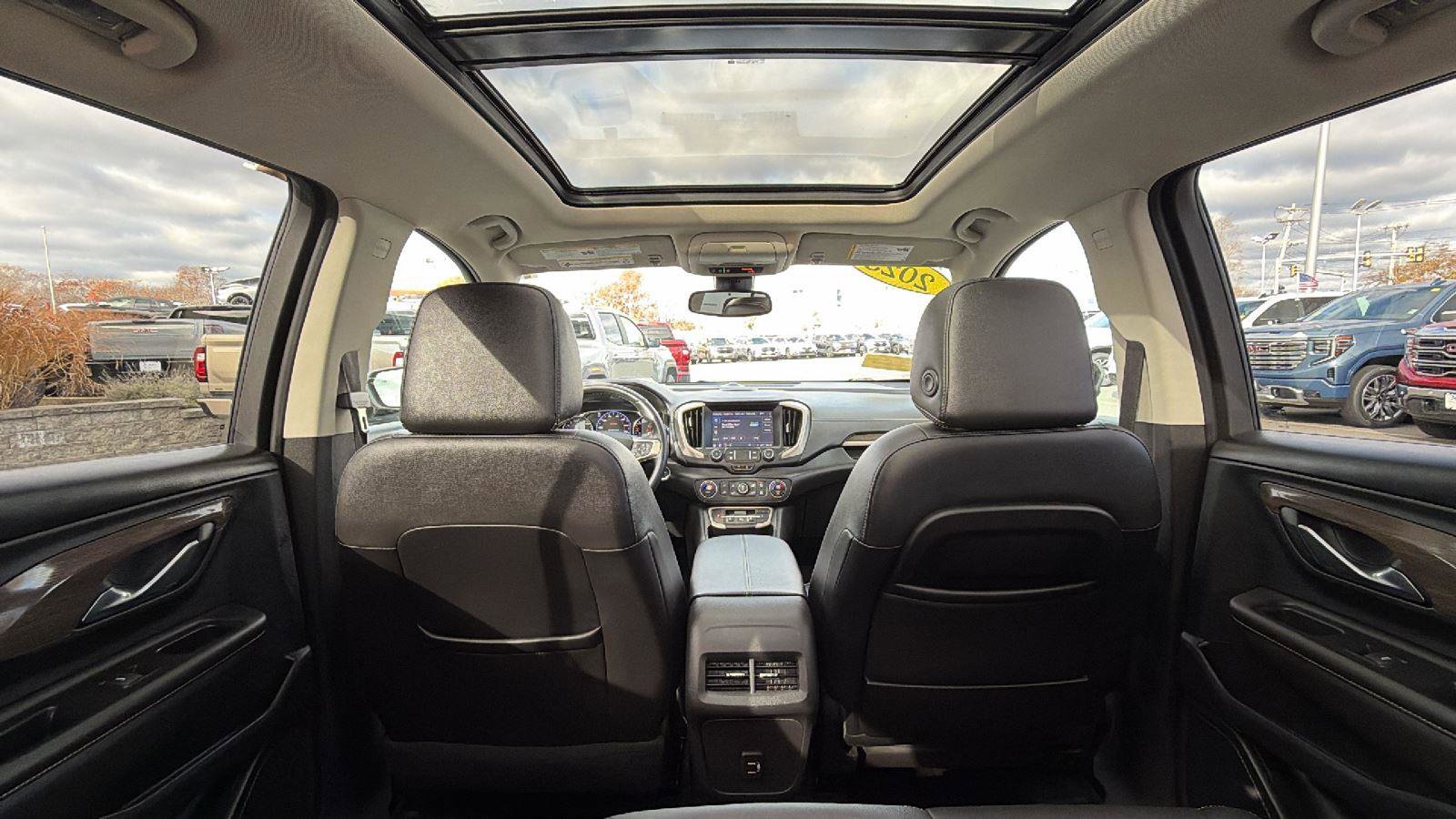 Used 2023 GMC Terrain Denali image 30