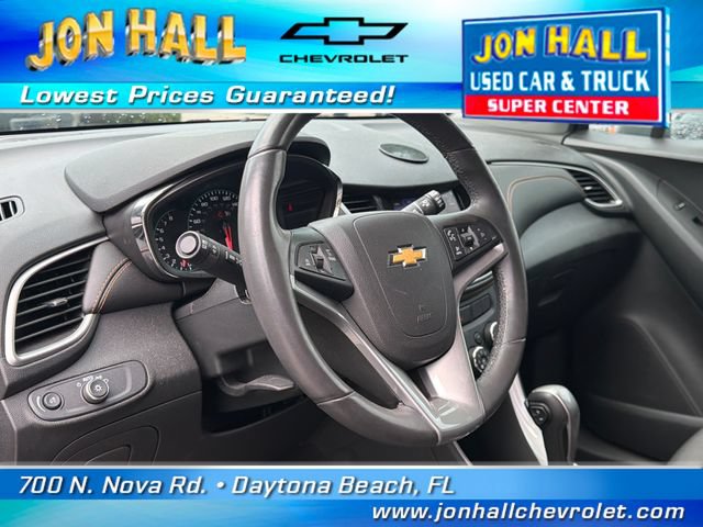 Used 2020 Chevrolet Trax LT w/ LT Convenience Package FWD image 18