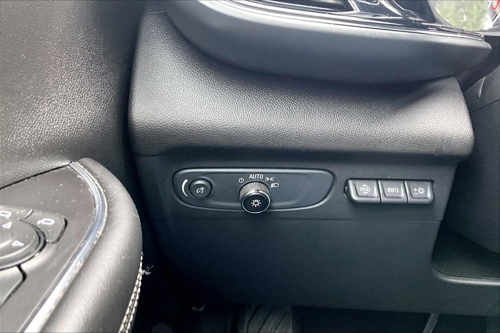 Used 2021 Buick Envision Avenir AWD/4WD image 17
