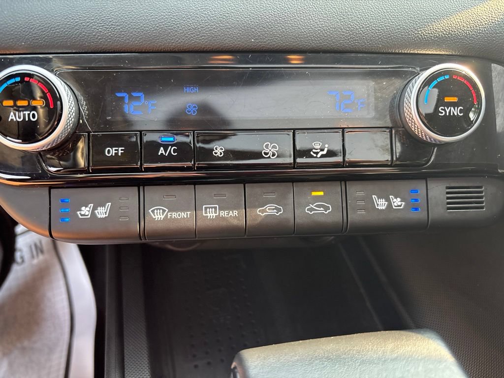 Used 2023 Hyundai Elantra Limited w/ Cargo Package FWD image 29