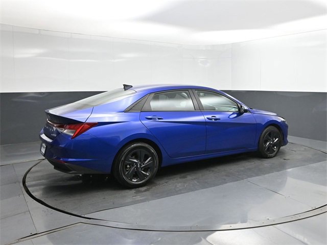 Used 2023 Hyundai Elantra Blue image 15