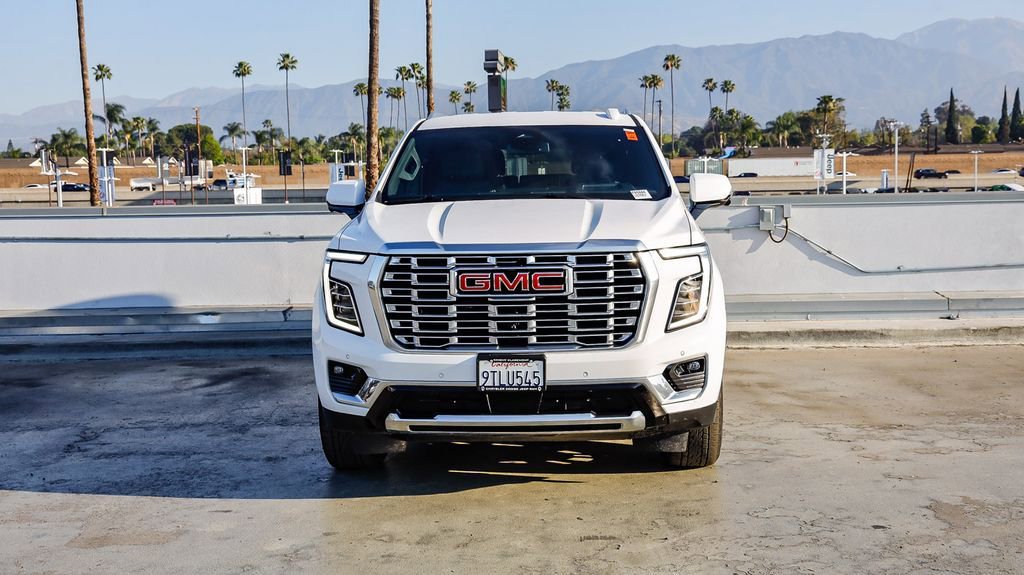Used 2025 GMC Yukon XL Denali image 3