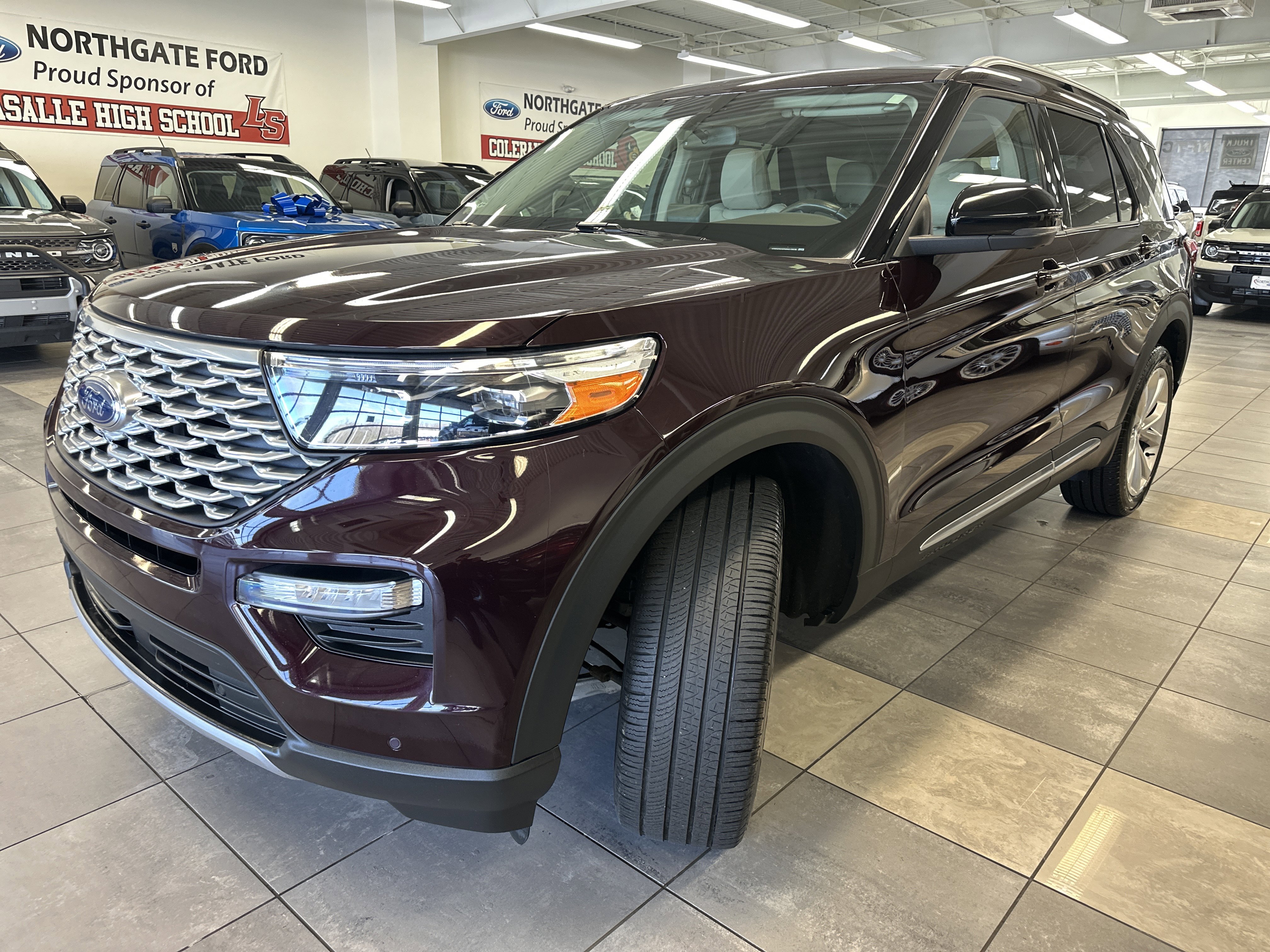 Used 2022 Ford Explorer Platinum w/ Technology Package image 19