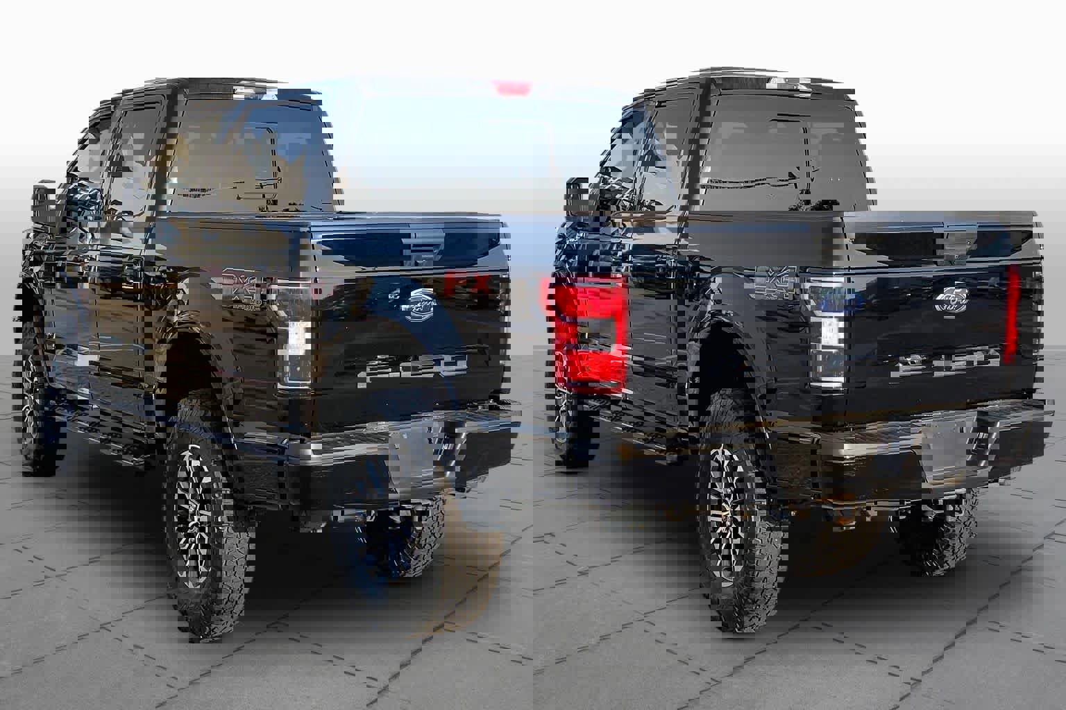 Used 2020 Ford F150 XLT w/ Equipment Group 302A Luxury image 12