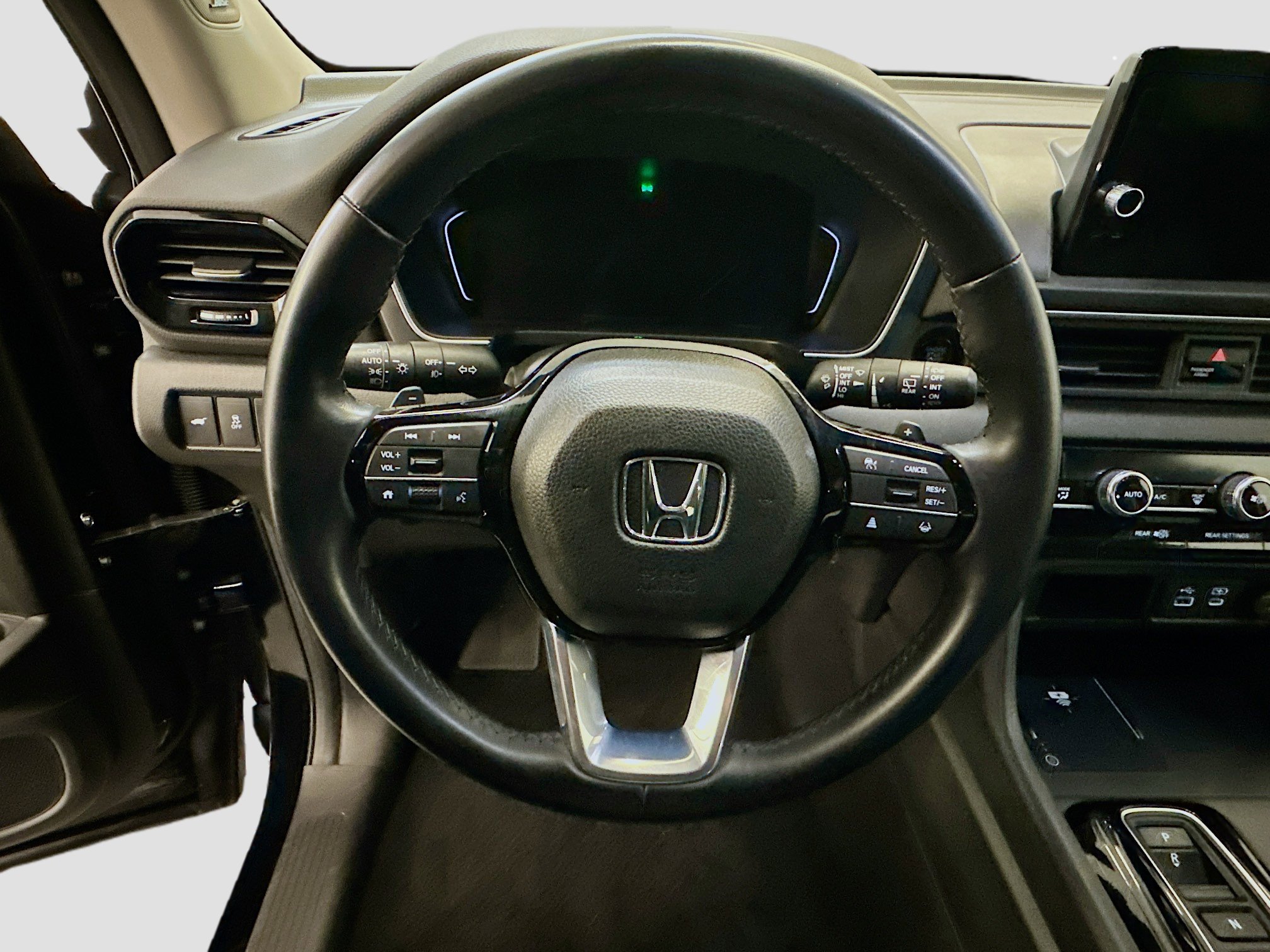 Used 2023 Honda Pilot Touring image 18