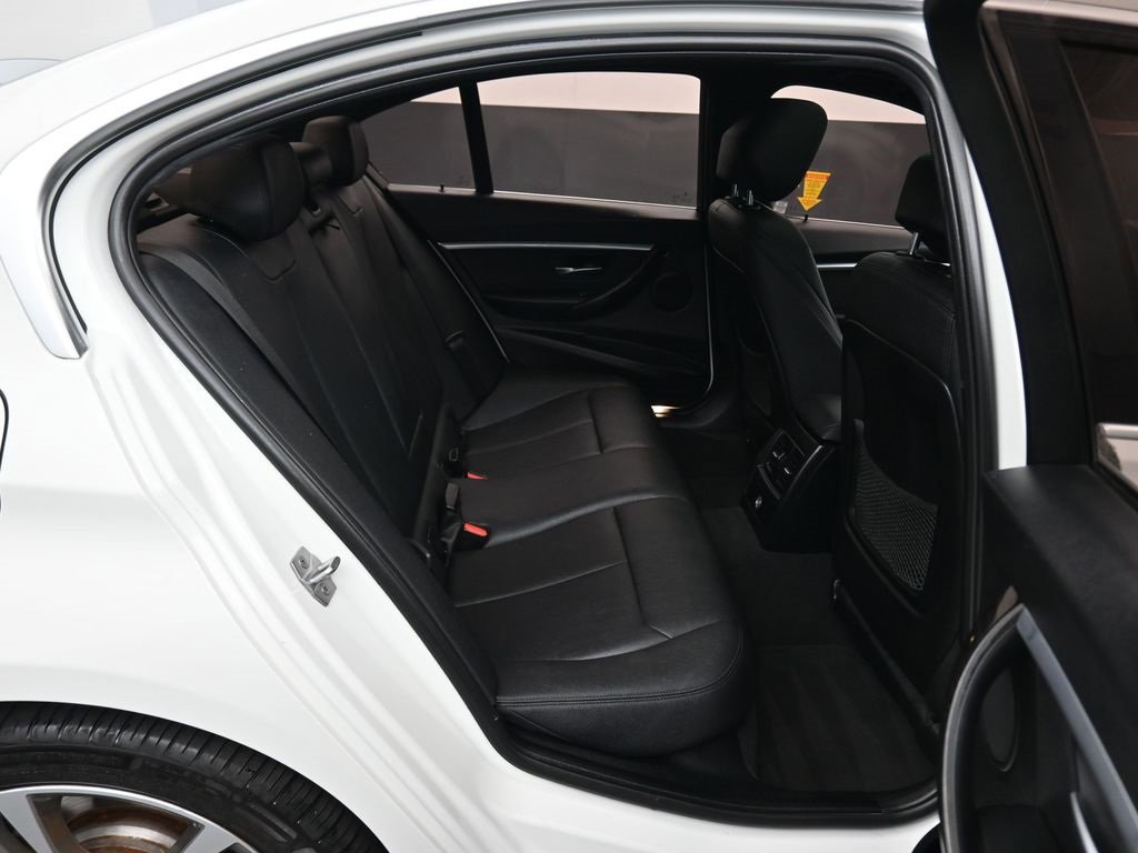 Used 2018 BMW 330e image 36