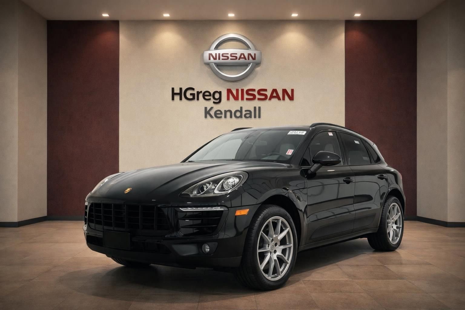 Used 2018 Porsche Macan AWD/4WD image 3