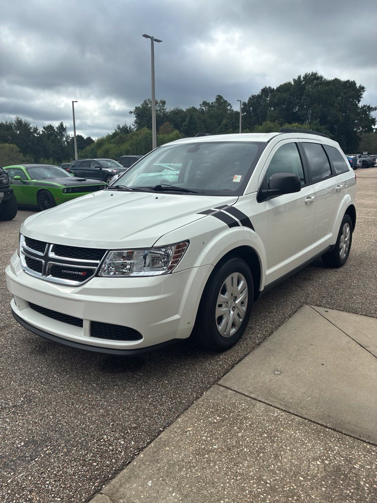 Used 2020 Dodge Journey SE FWD image 3