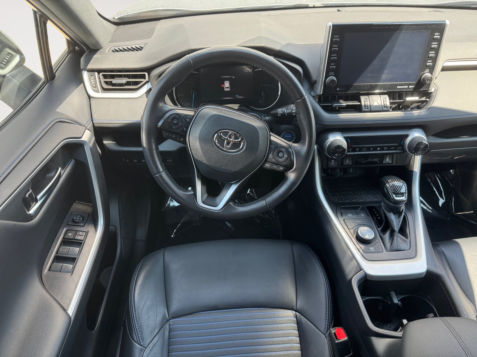 Used 2022 Toyota RAV4 XSE w/ XSE Grade Weather Package AWD/4WD image 10