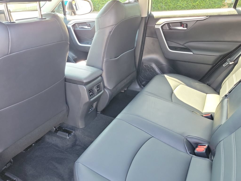Used 2022 Toyota RAV4 XLE Premium FWD image 16