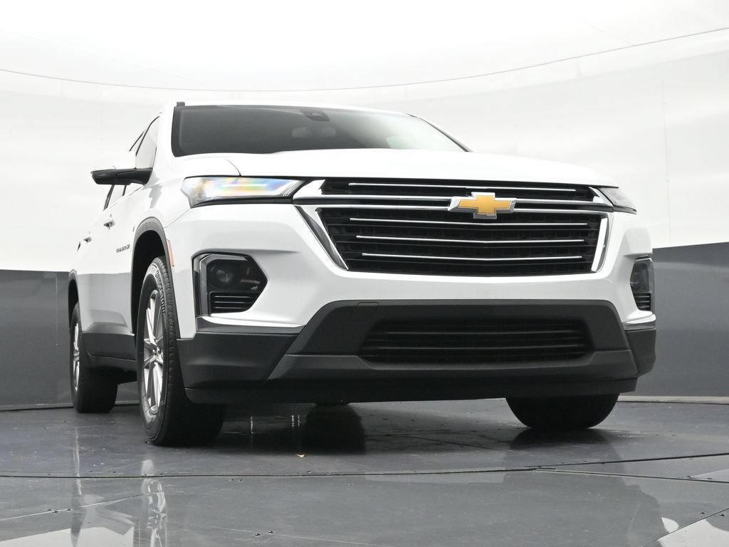 Used 2023 Chevrolet Traverse LT FWD image 24