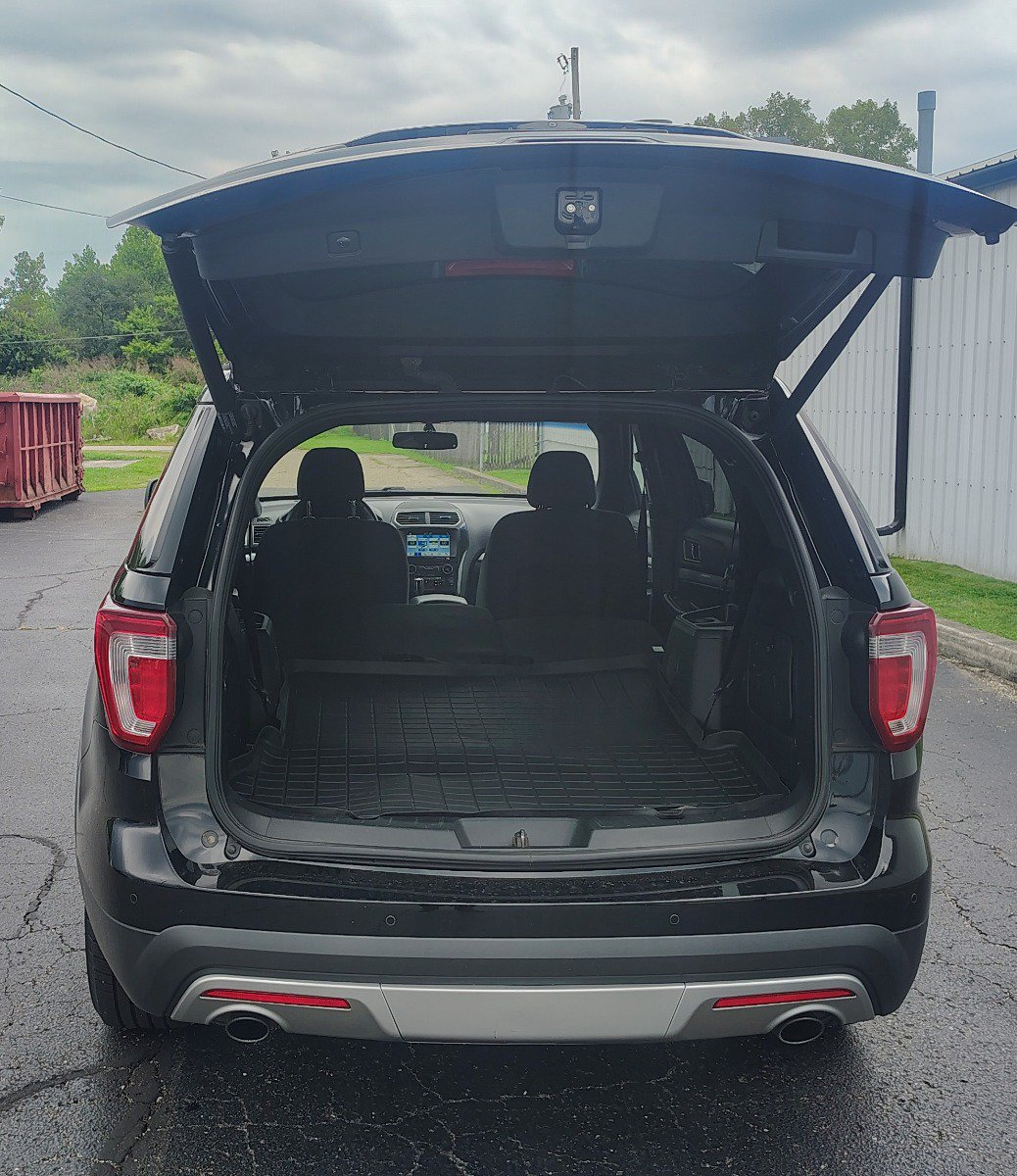 Used 2017 Ford Explorer XLT w/ Equipment Group 201A FWD image 15