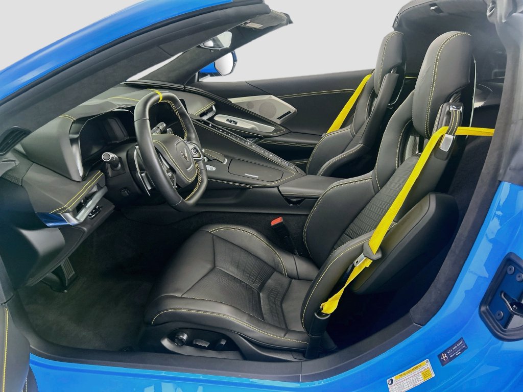Used 2022 Chevrolet Corvette Stingray Premium Cpe w/ Z51 Performance Package RWD image 16