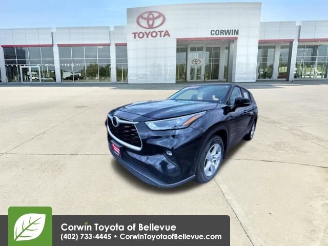 Used 2024 Toyota Highlander LE