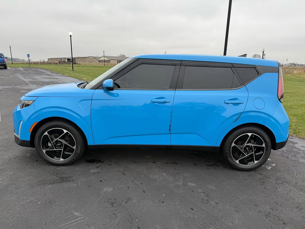Used 2023 Kia Soul EX image 7