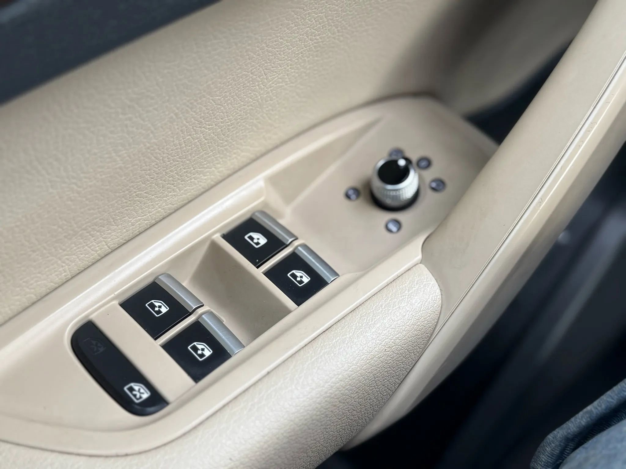 Used 2018 Audi Q5 2.0T Premium Plus w/ Premium Plus Package image 13