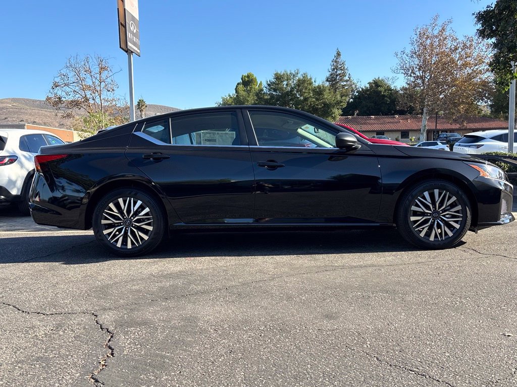 New 2026 Nissan Altima 2.5 SV FWD image 2