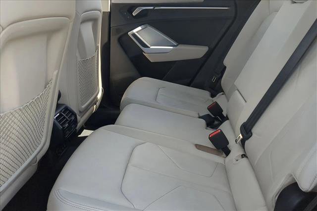Used 2022 Audi Q3 2.0T Premium w/ Convenience Package AWD/4WD image 17