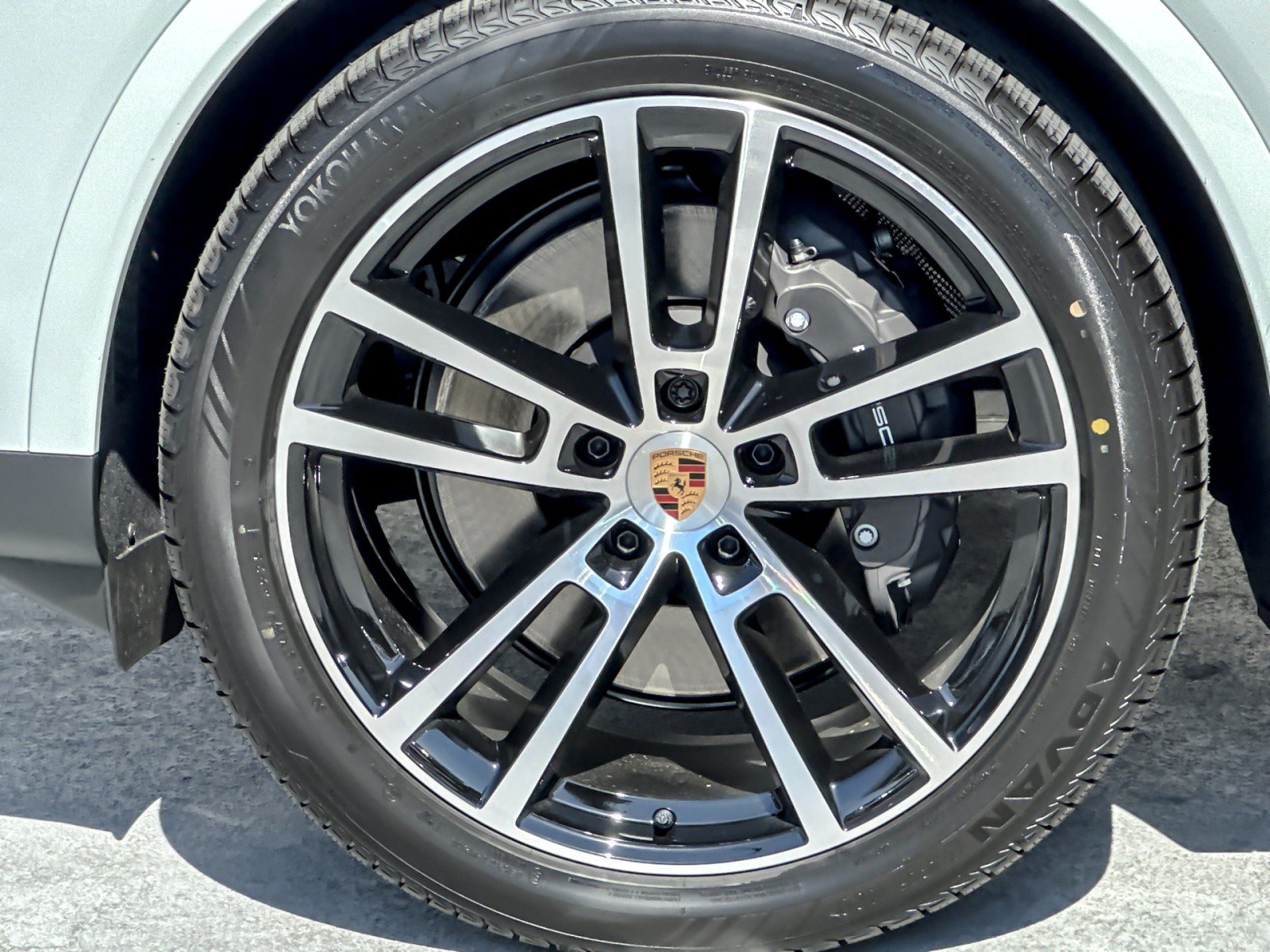 New 2026 Porsche Cayenne Coupe AWD/4WD image 26