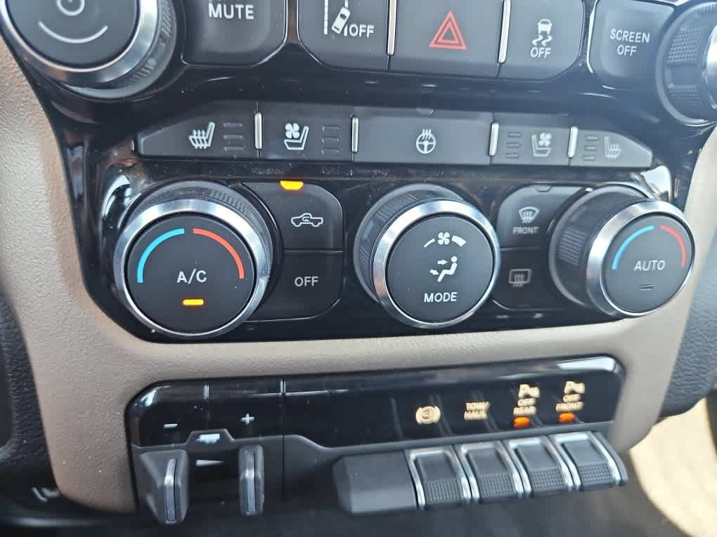 Used 2024 RAM 2500 Laramie w/ Safety Group AWD/4WD image 17