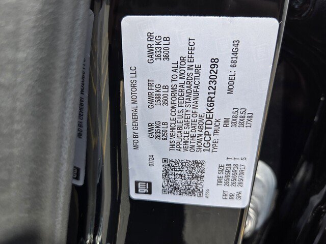 Used 2024 Chevrolet Colorado Z71 AWD/4WD image 16