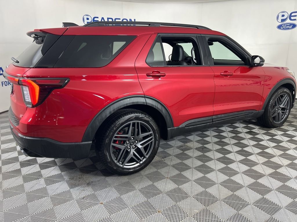 Used 2025 Ford Explorer ST w/ Sun And Sound Package image 5