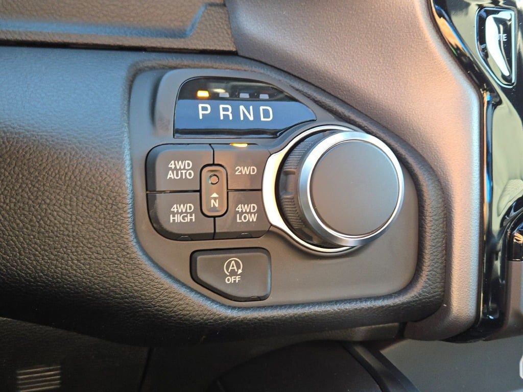 New 2026 RAM 1500 Big Horn AWD/4WD image 30