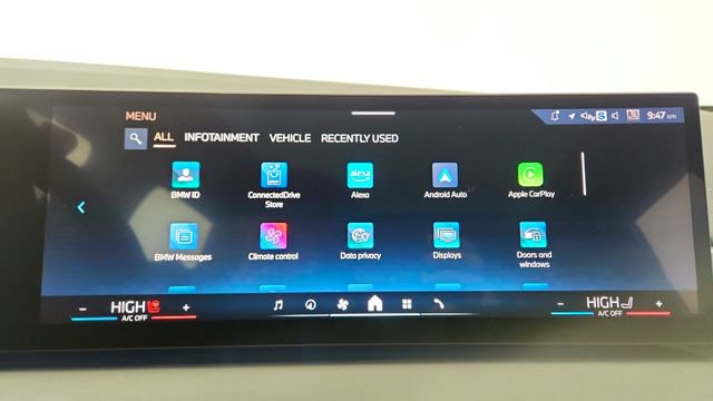 Used 2025 BMW X3 xDrive30i w/ Premium Package image 48