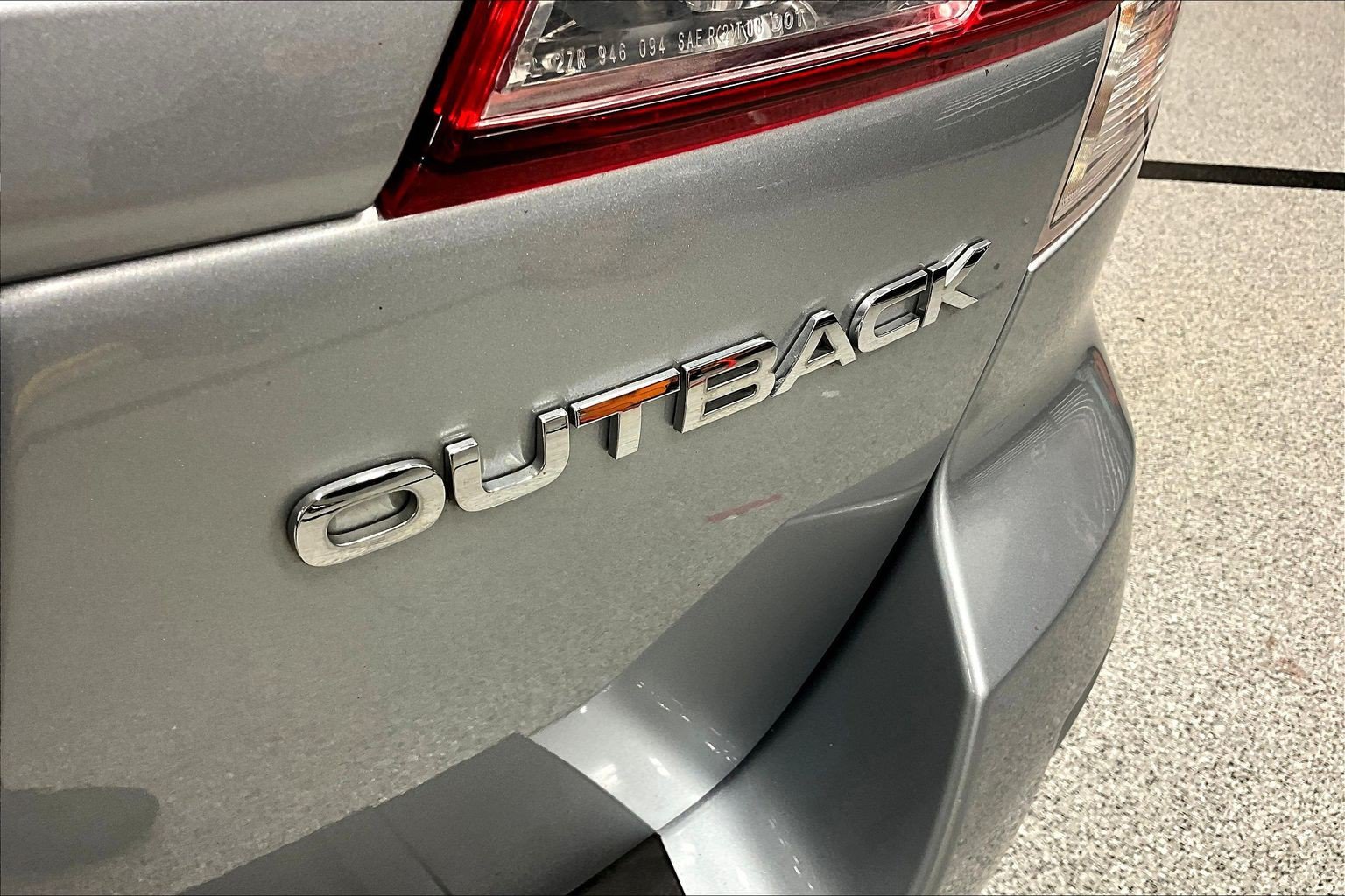 Used 2012 Subaru Outback 2.5i Premium AWD/4WD image 24