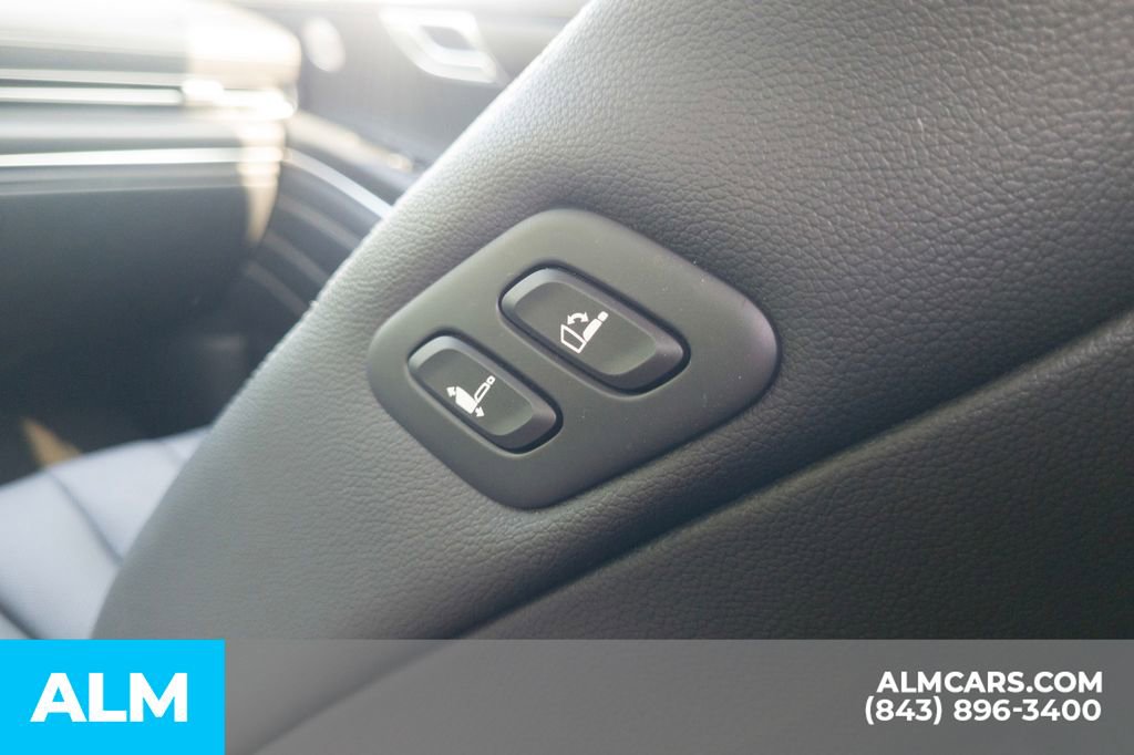 Used 2024 Genesis GV80 2.5T AWD/4WD image 23
