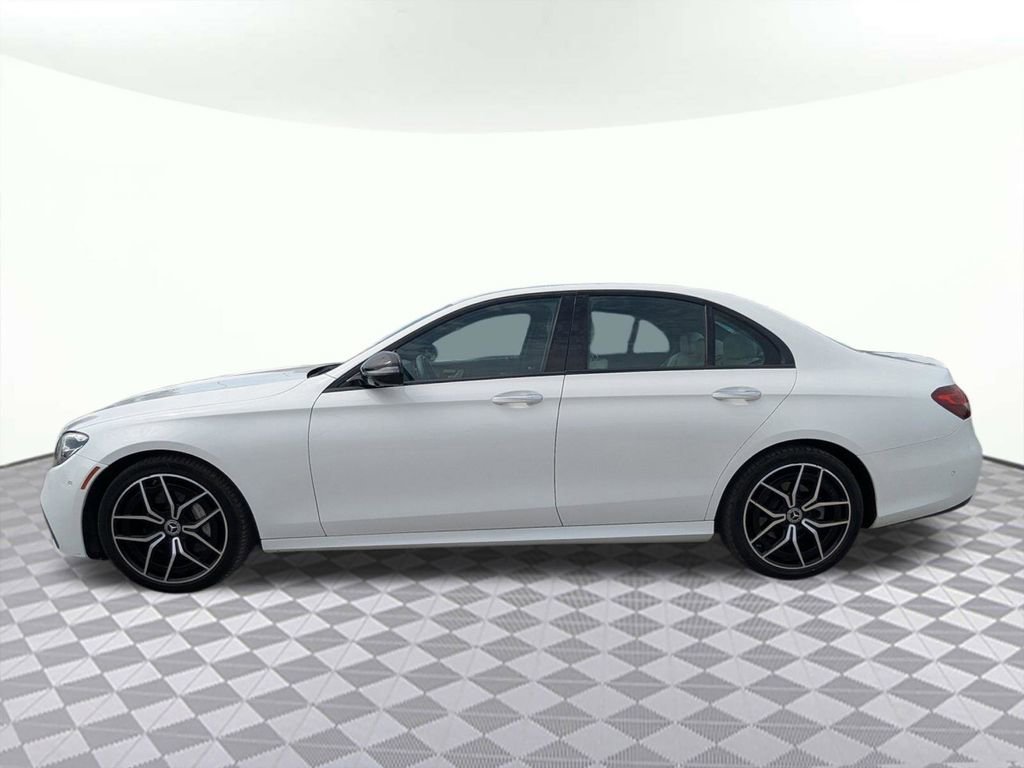 Used 2022 Mercedes-Benz E 350 Sedan image 5