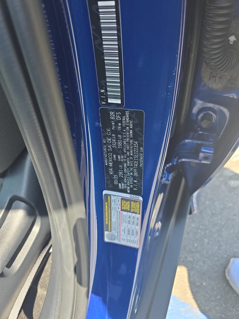 Used 2025 Kia K4 FWD image 26