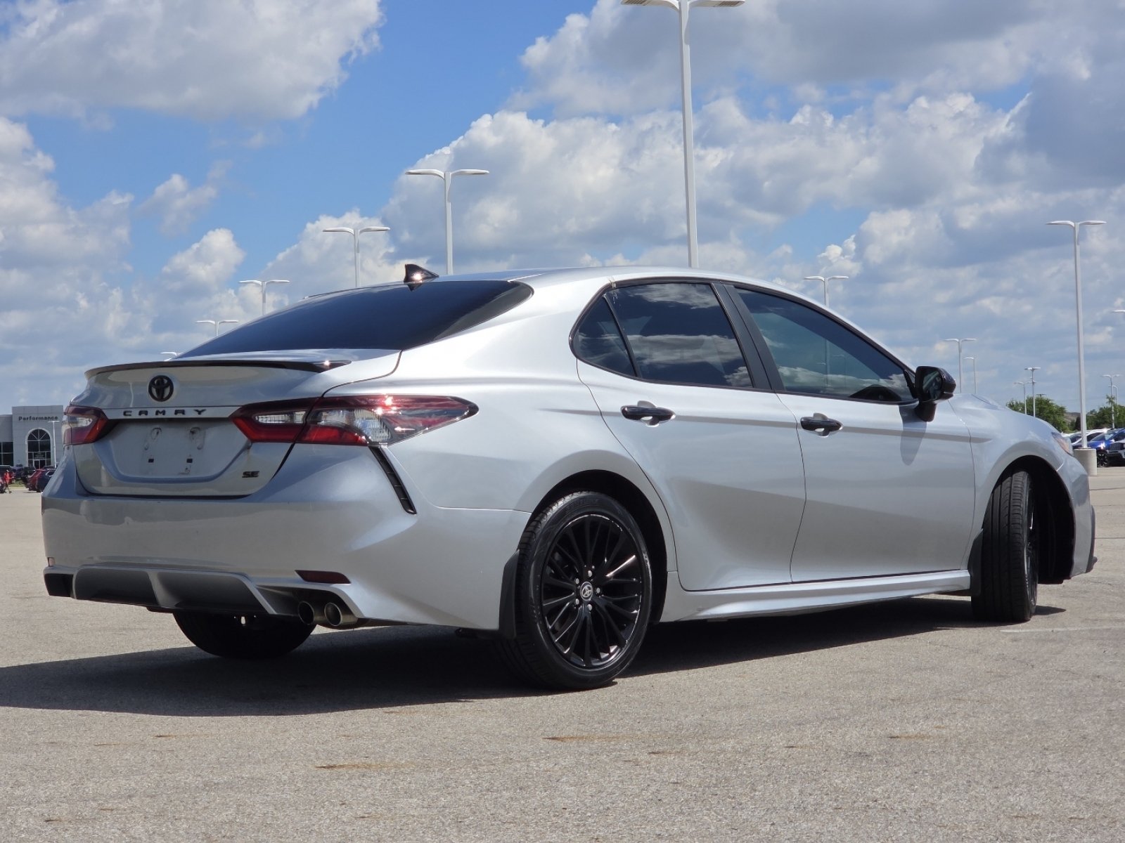 Used 2021 Toyota Camry SE FWD image 18