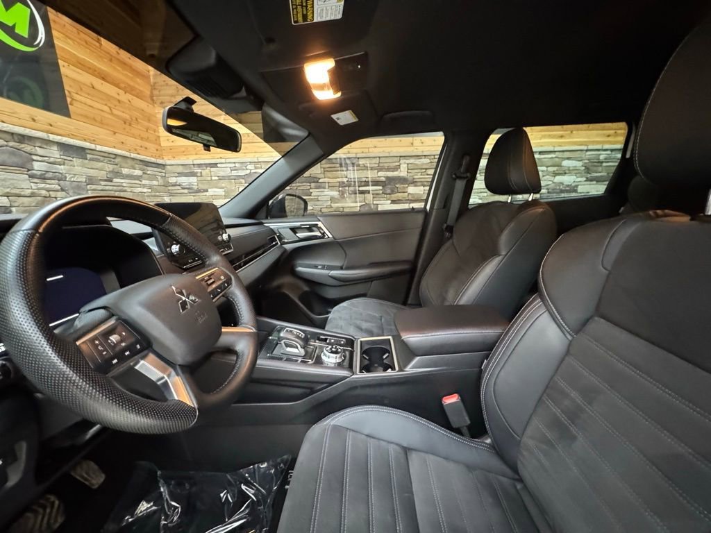 Used 2023 Mitsubishi Outlander Ralliart image 28
