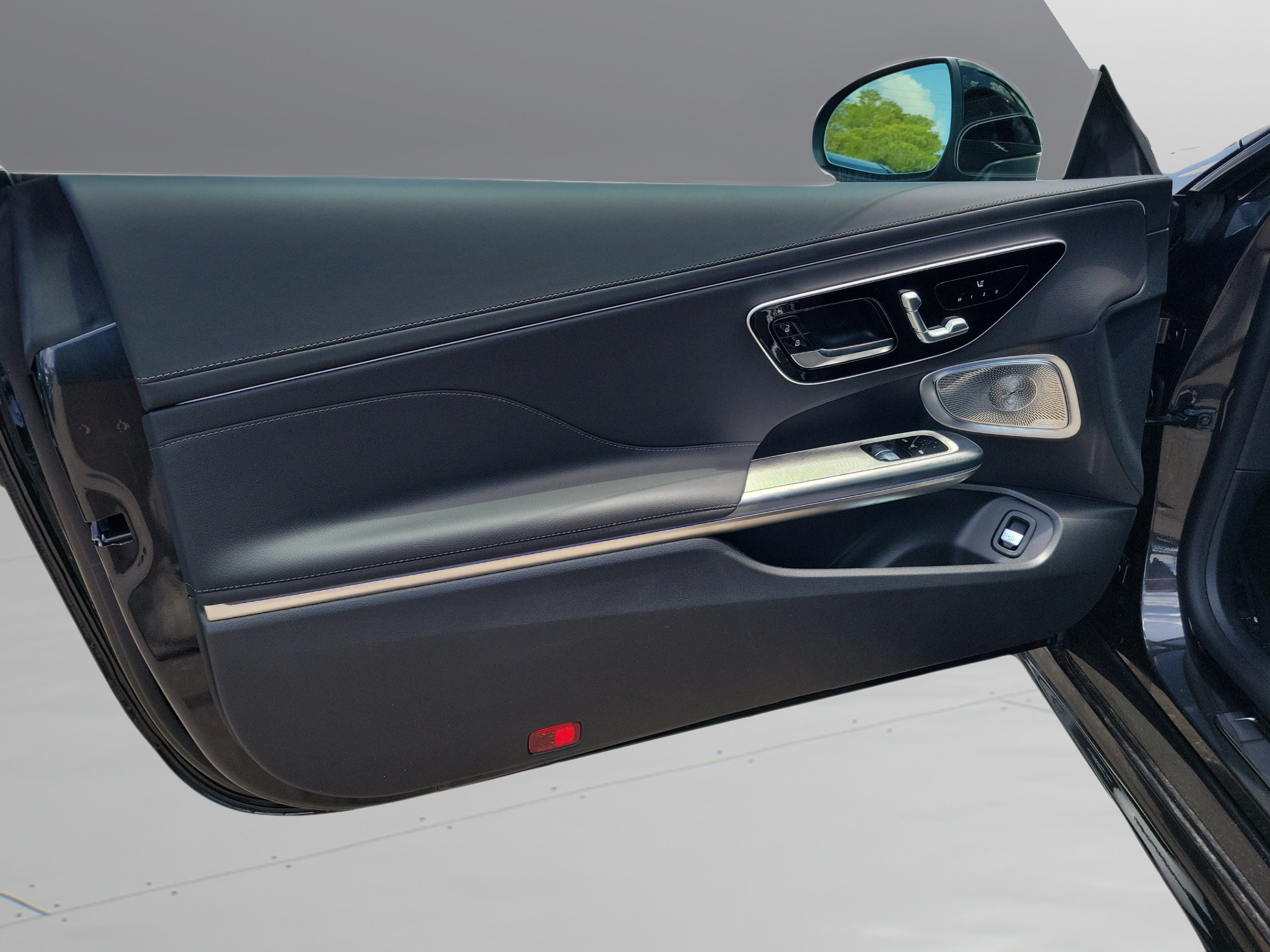 New 2026 Mercedes-Benz CLE 300 4MATIC Coupe image 7
