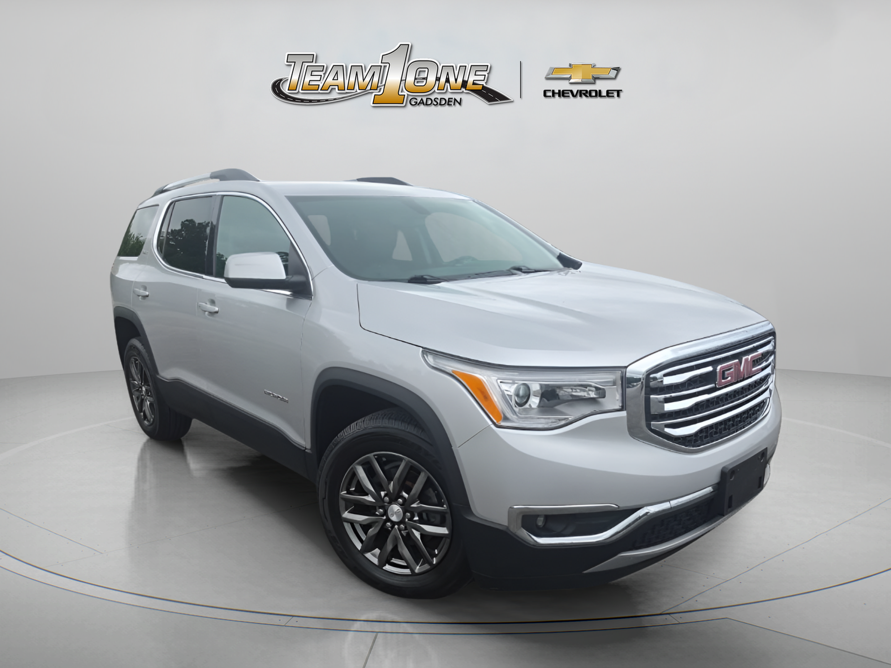 Used 2018 GMC Acadia SLT FWD image 1