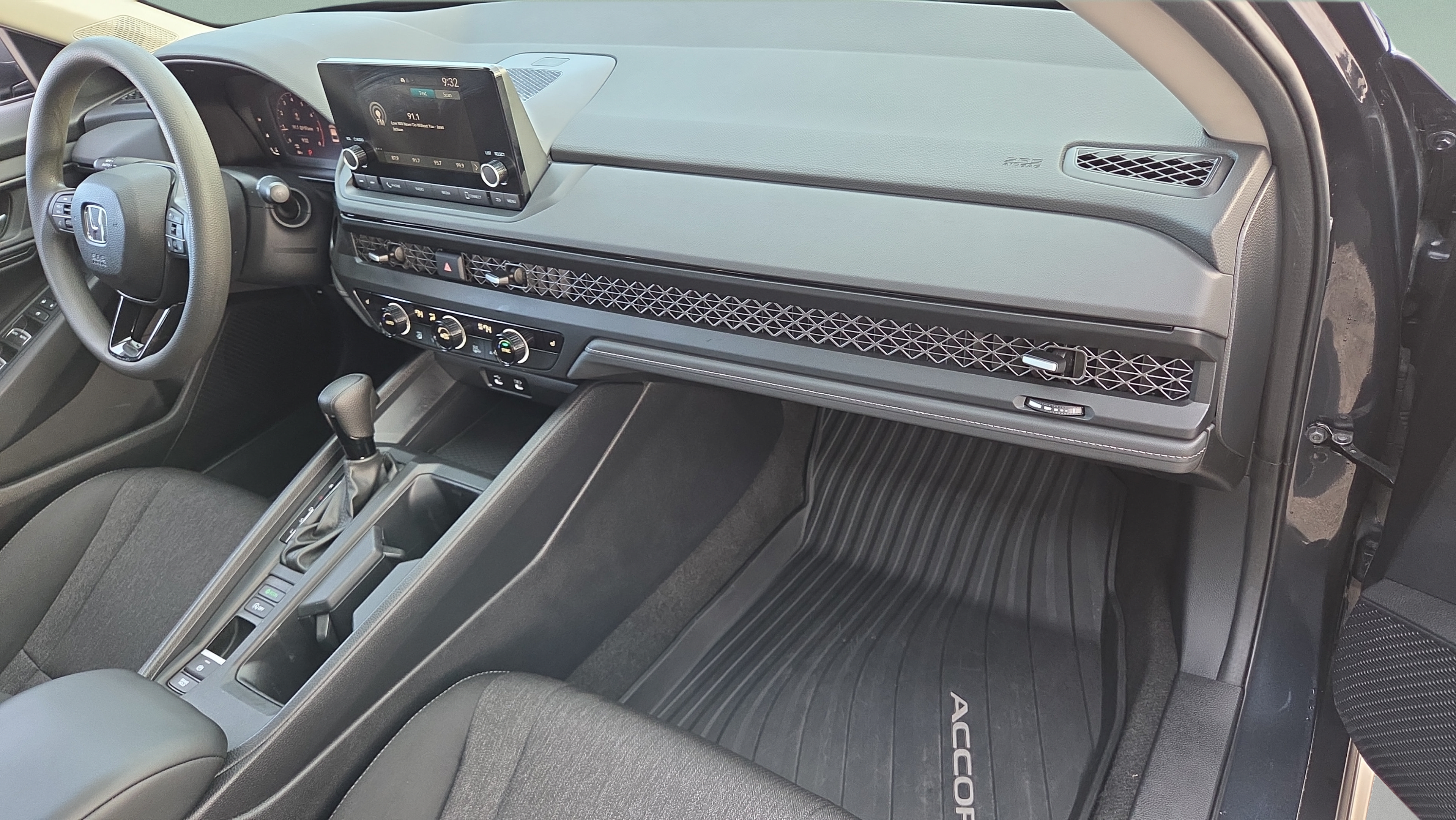 Used 2023 Honda Accord EX image 18