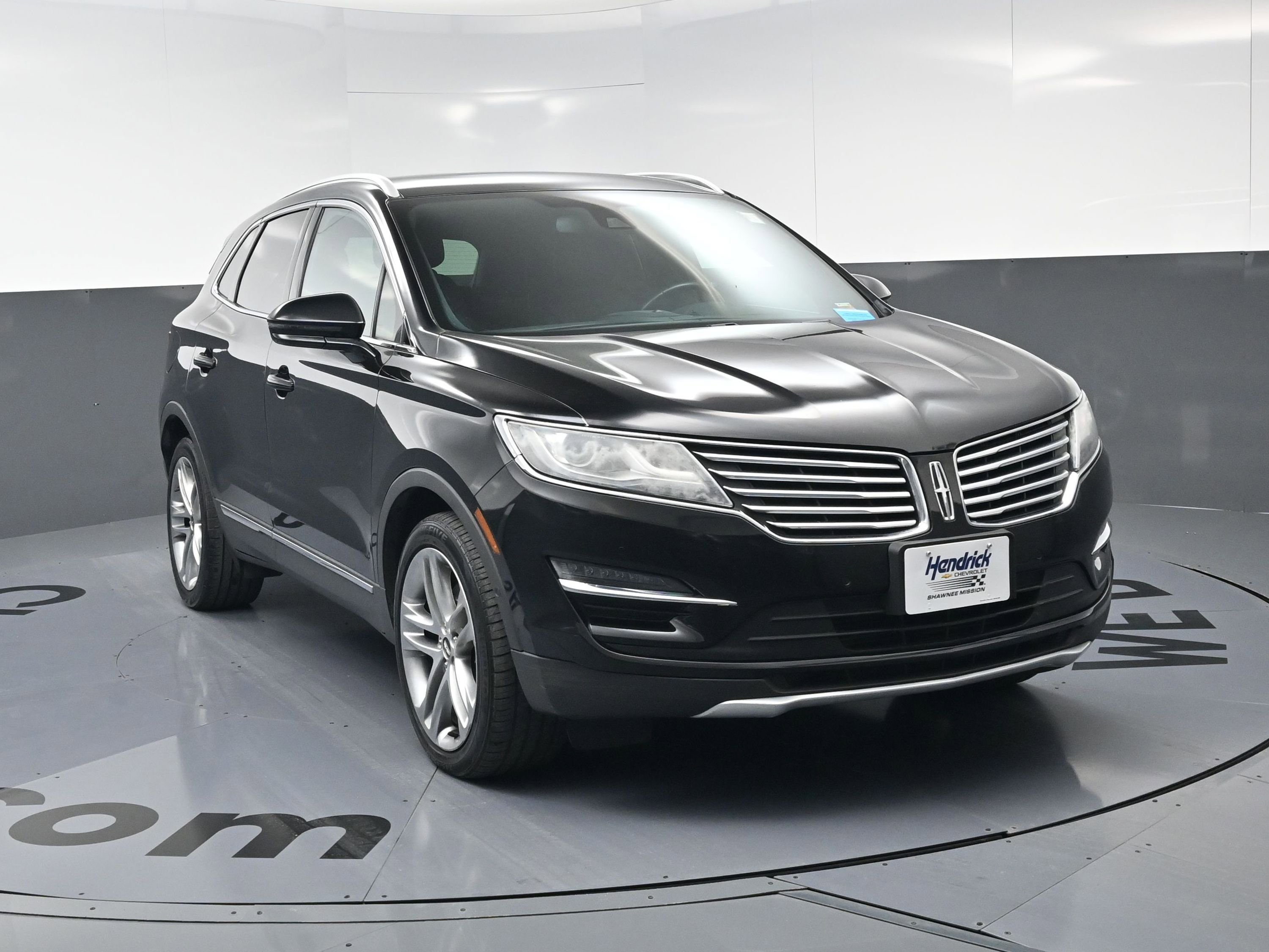 Used 2017 Lincoln MKC Reserve image 3