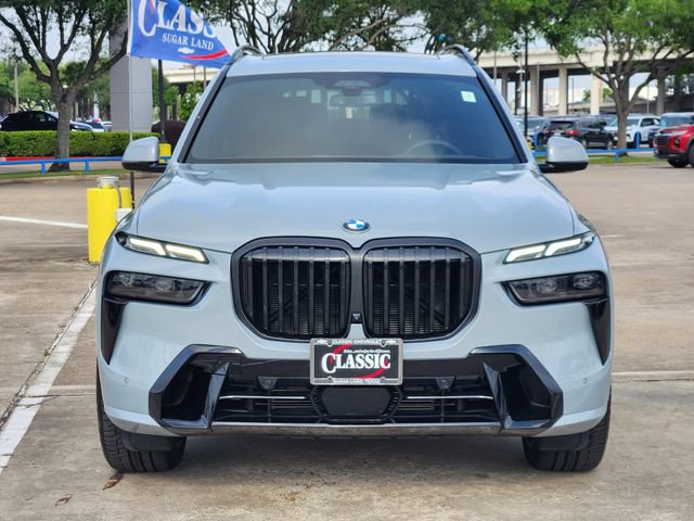 Used 2026 BMW X7 xDrive40i w/ M Sport Package image 2