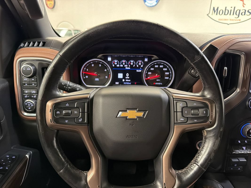 Used 2023 Chevrolet Silverado 2500 High Country AWD/4WD image 17