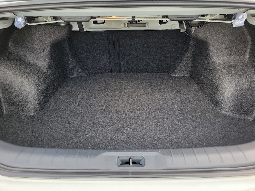 New 2026 Nissan Altima 2.5 SV FWD image 13