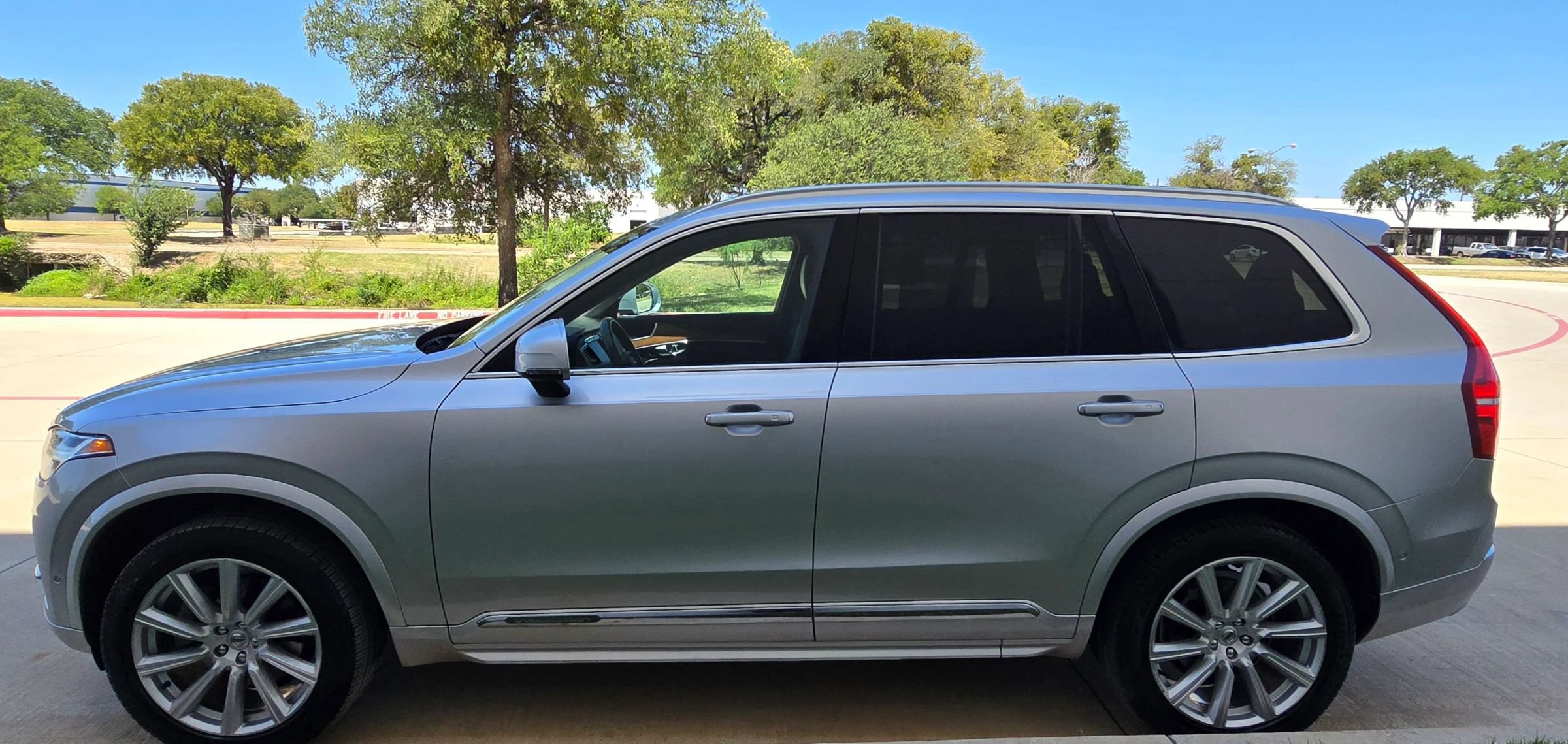 Used 2016 Volvo XC90 T6 Inscription w/ Vision Package AWD/4WD image 9