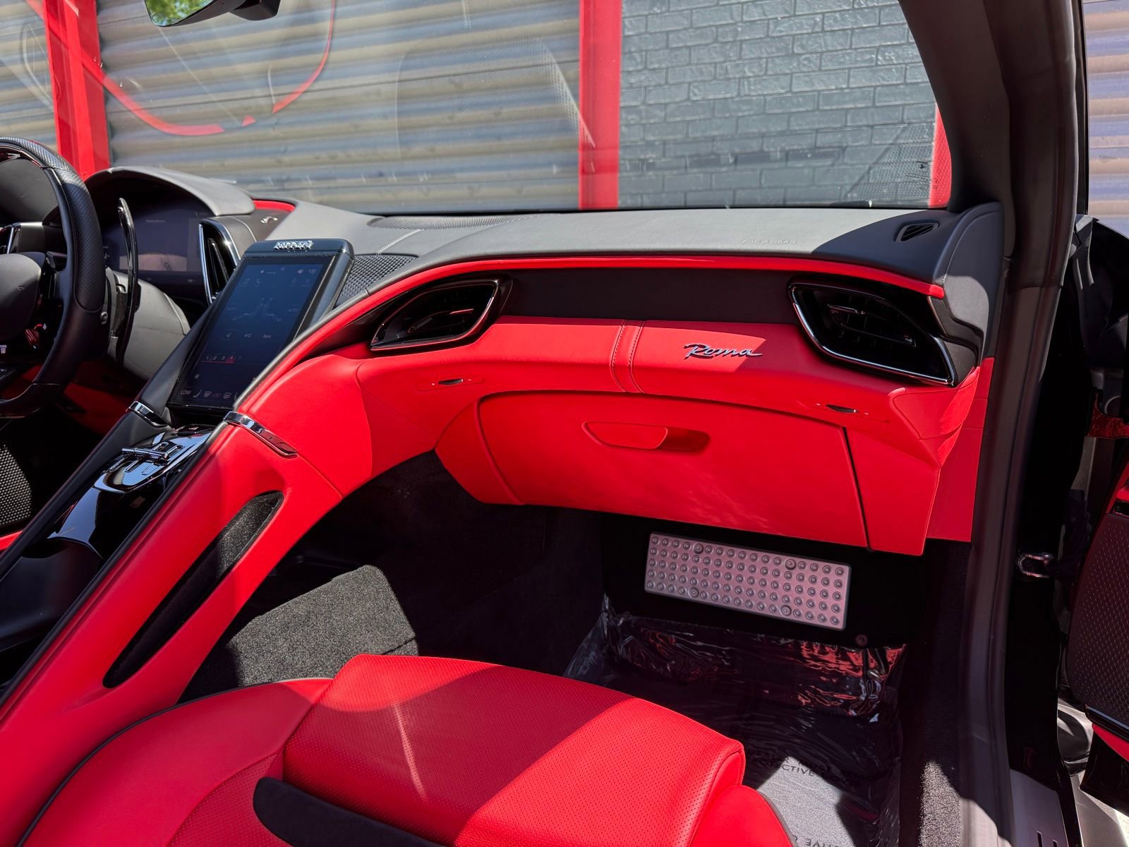 Used 2023 Ferrari Roma RWD image 23