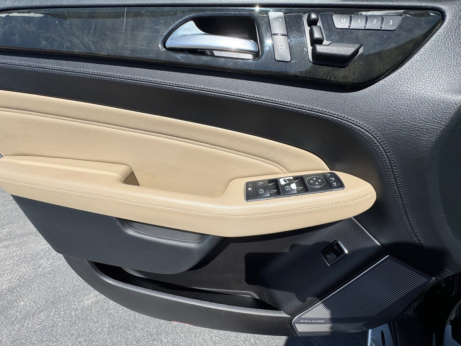 Used 2015 Mercedes-Benz ML 400 4MATIC image 13