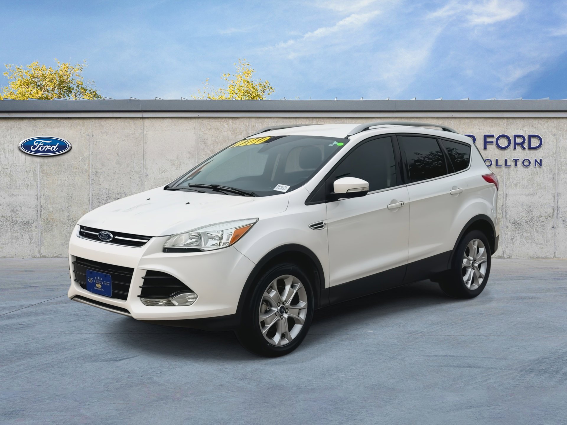 Used 2015 Ford Escape Titanium FWD image 4