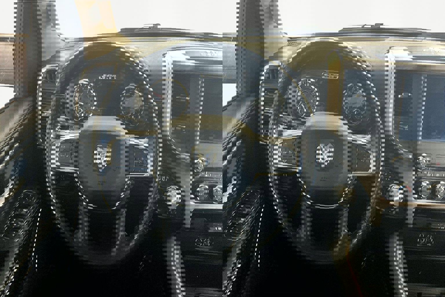 Used 2020 RAM 1500 Laramie image 10