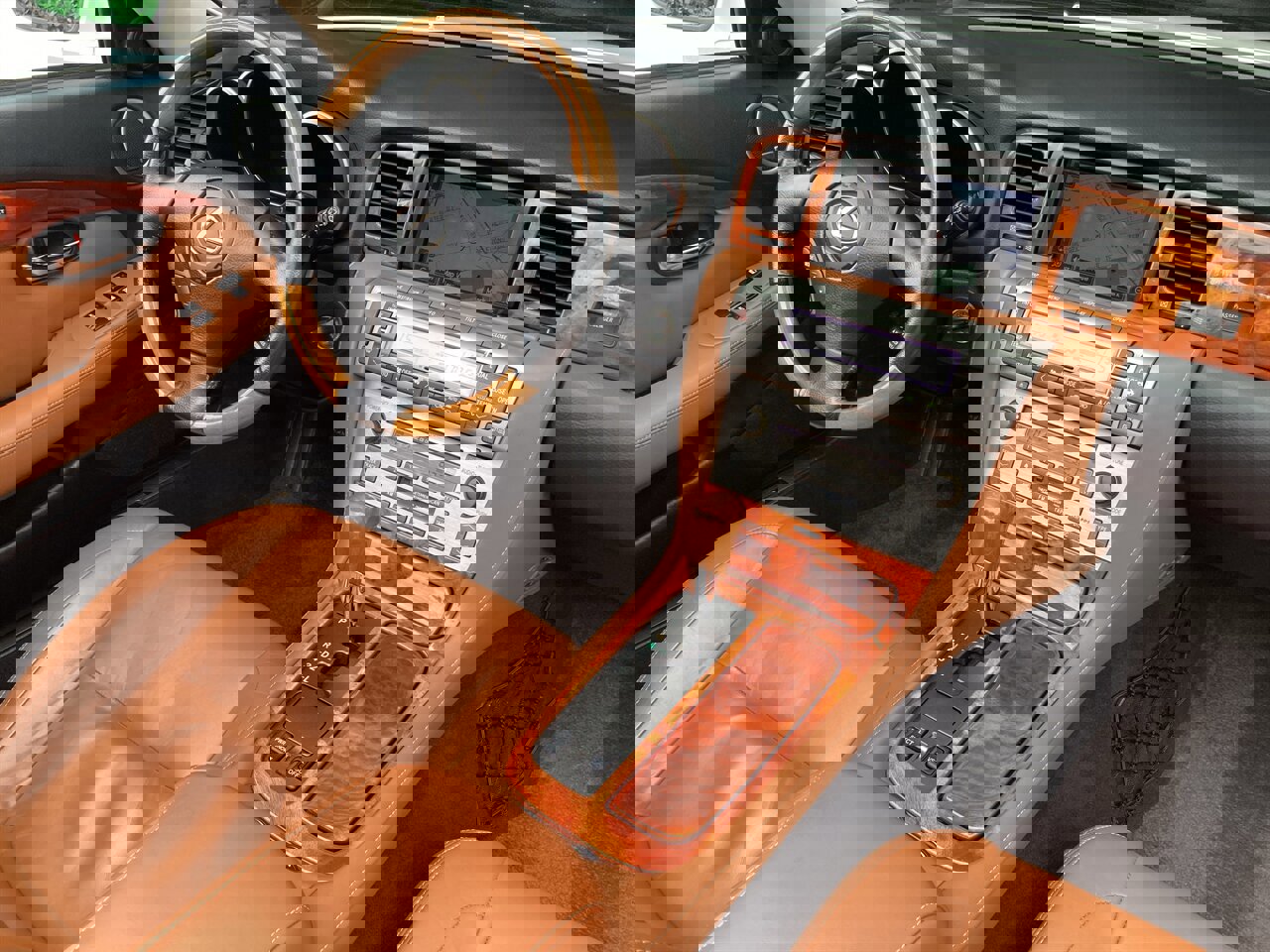 Used 2005 Lexus SC 430 Convertible image 2