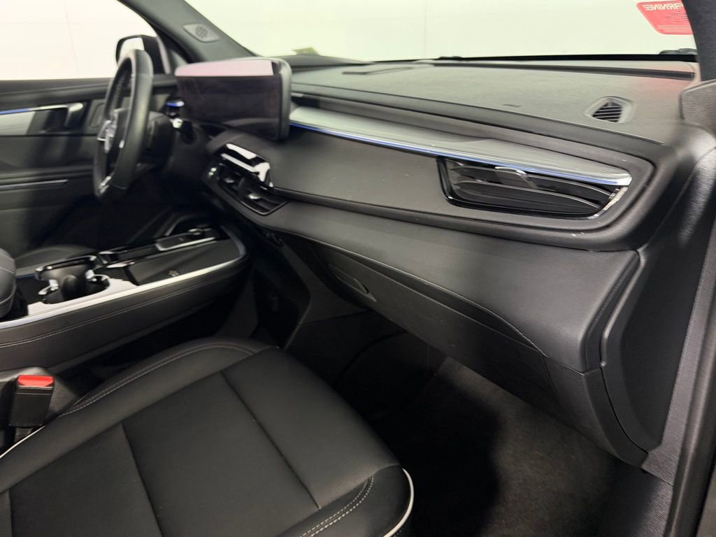 Used 2025 Buick Enclave Preferred AWD/4WD image 35