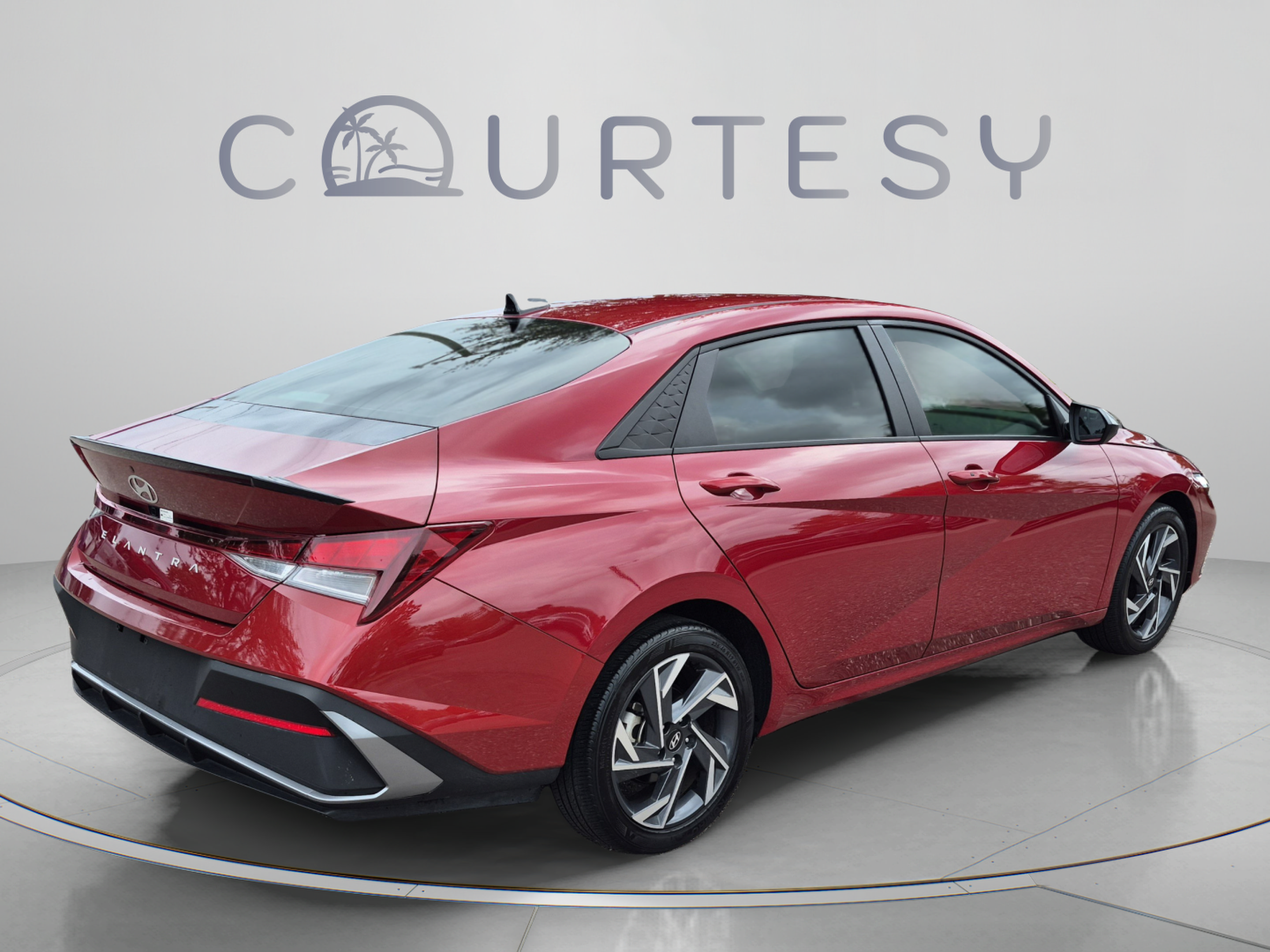 Used 2025 Hyundai Elantra Sport FWD image 5
