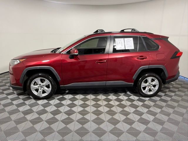Used 2020 Toyota RAV4 XLE FWD image 3